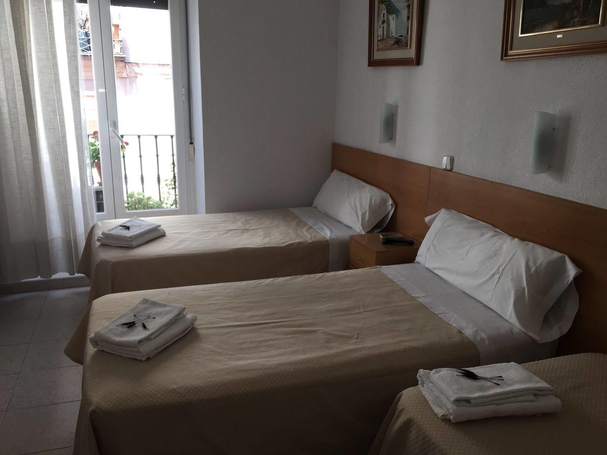 Hostal R. Lido Madri Exterior foto