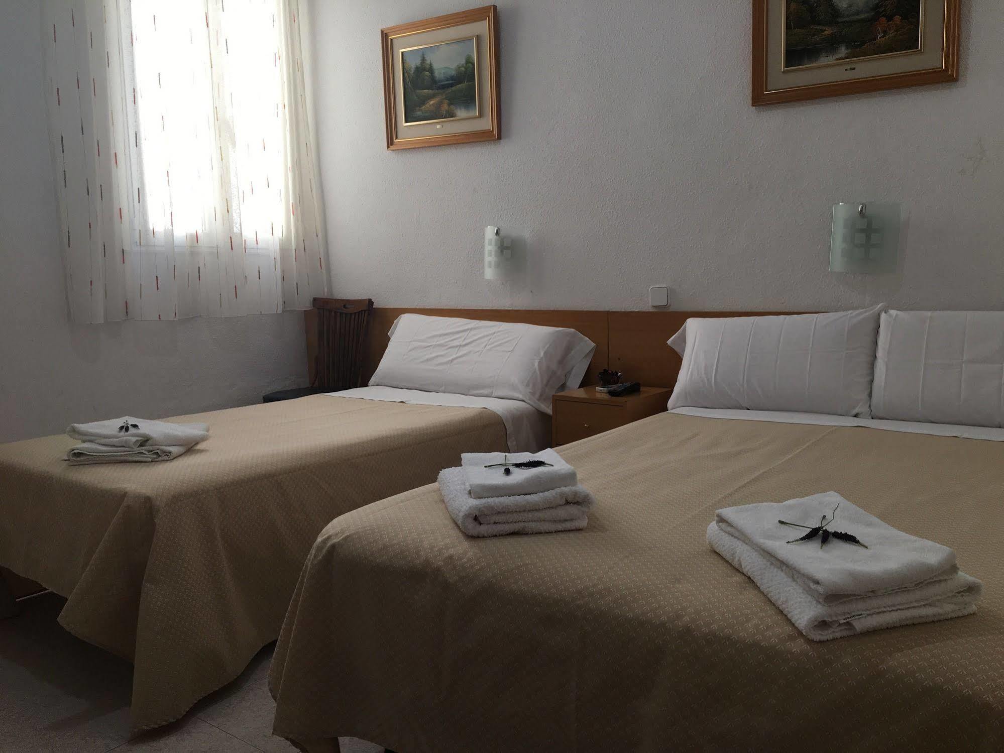 Hostal R. Lido Madri Exterior foto